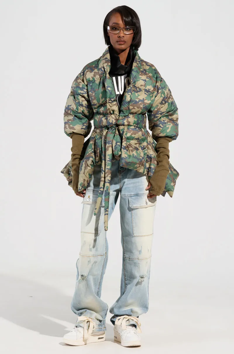 CAMO LONG RIB SLEEVE PEPLUM PUFFER COAT