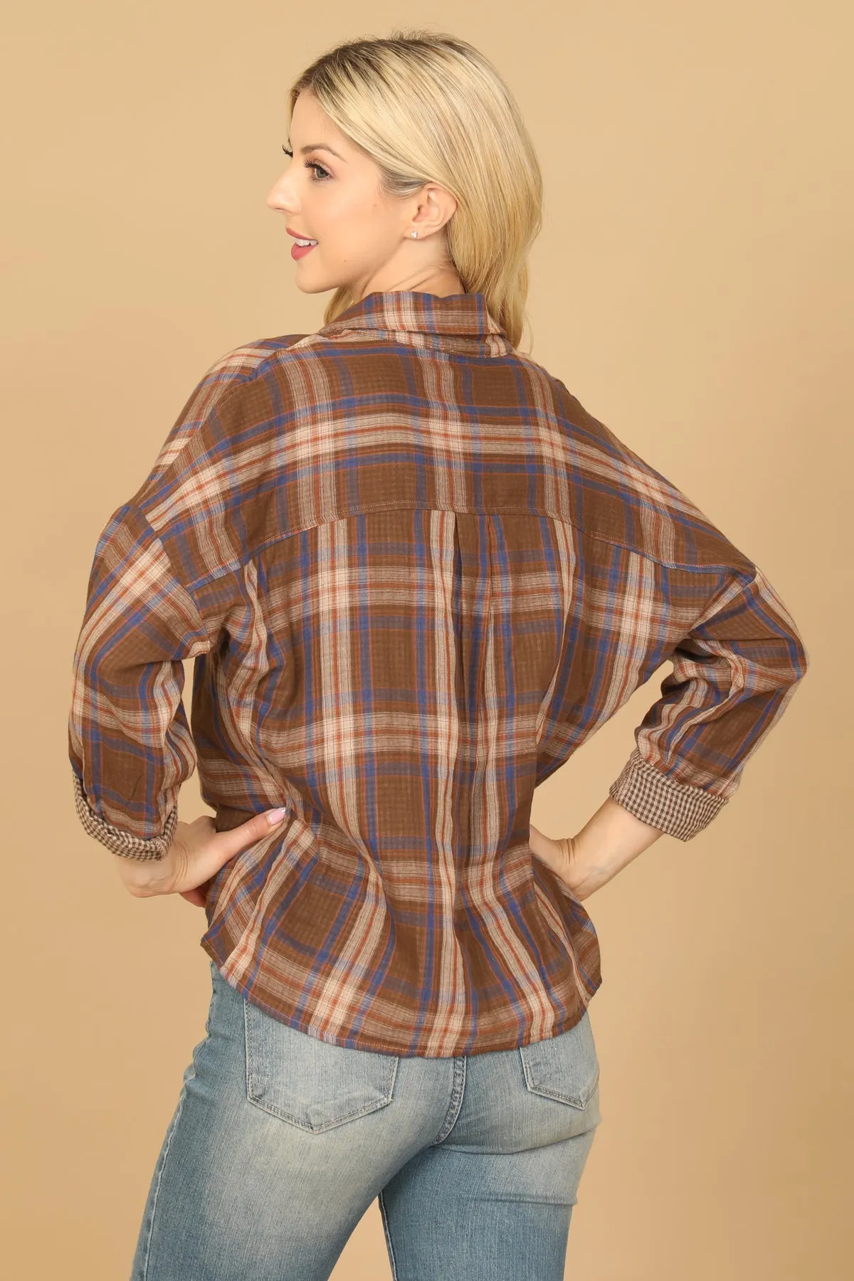 PLAID FRONT KNOT HEM BUTTON DOWN TOP