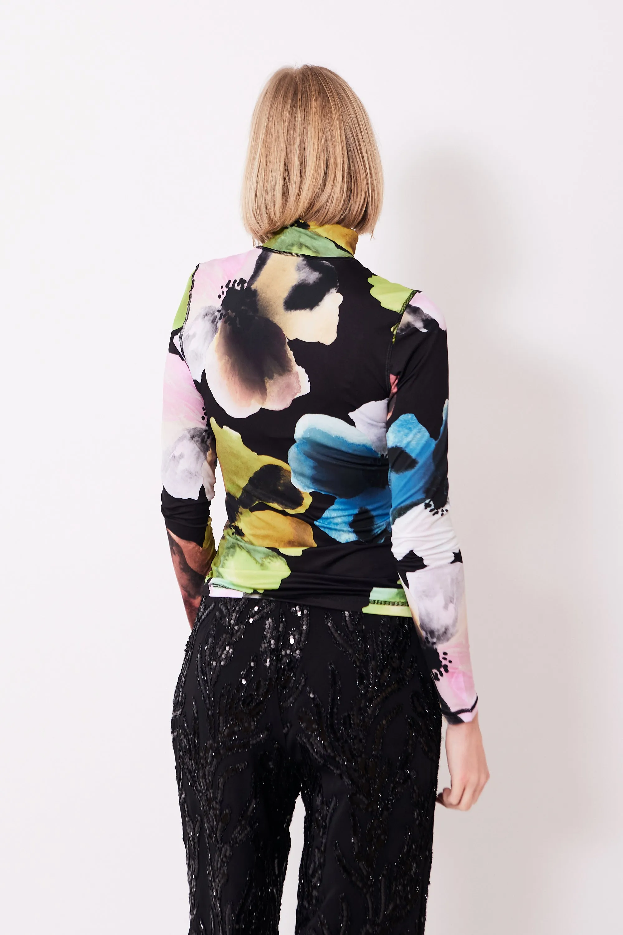 Stine Goya Elastic High Neck Collared Top